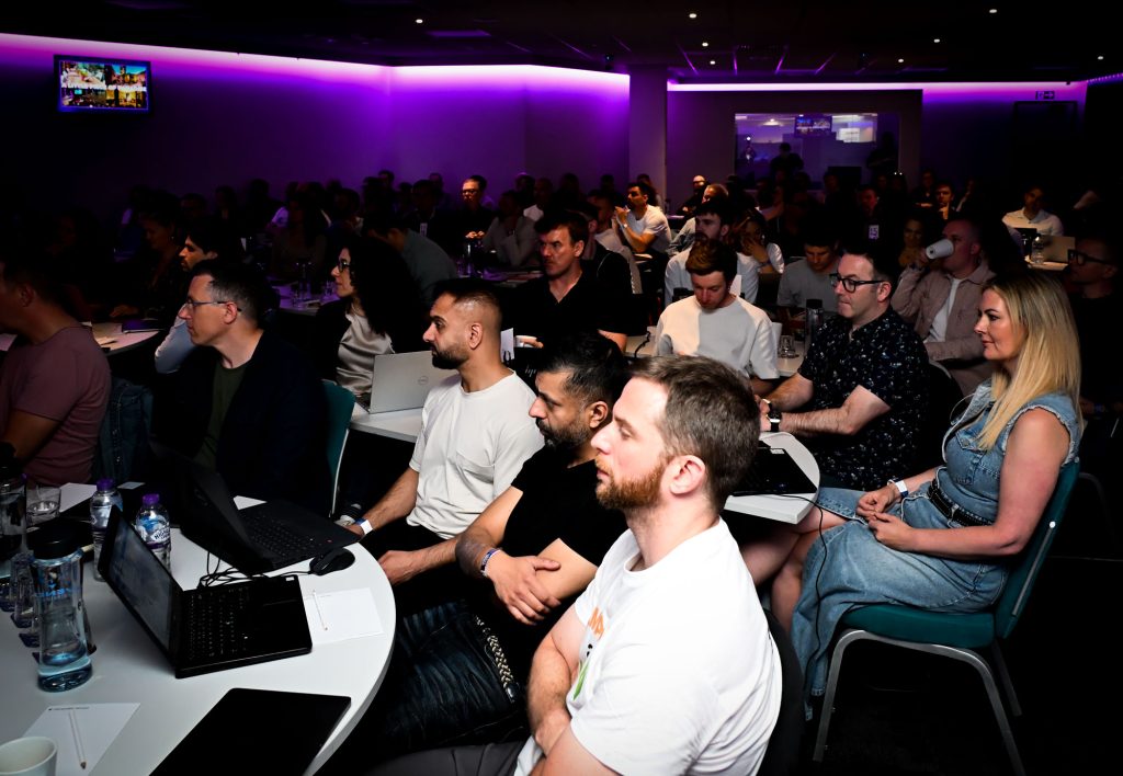 Image crowd 2